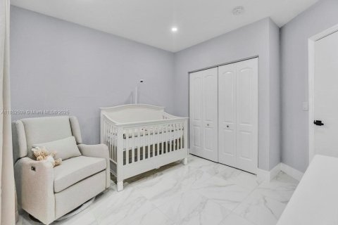 Villa ou maison à vendre à Miami, Floride: 4 chambres, 207.17 m2 № 1878574 - photo 17