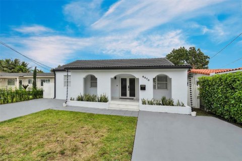 Villa ou maison à vendre à Miami, Floride: 4 chambres, 207.17 m2 № 1878574 - photo 3