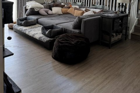 House in Pembroke Pines, Florida 4 bedrooms, 275.46 sq.m. № 2045561 - photo 12