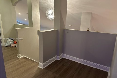 House in Pembroke Pines, Florida 4 bedrooms, 275.46 sq.m. № 2045561 - photo 11