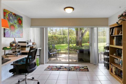 Condo in Palm Harbor, Florida, 2 bedrooms  № 1857819 - photo 23