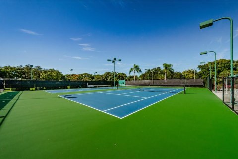Condo in Palm Harbor, Florida, 2 bedrooms  № 1857819 - photo 29