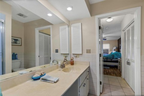 Condo in Palm Harbor, Florida, 2 bedrooms  № 1857819 - photo 20