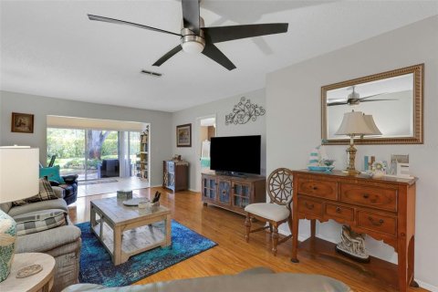 Condo in Palm Harbor, Florida, 2 bedrooms  № 1857819 - photo 10
