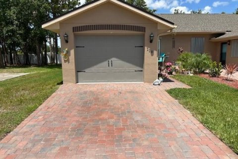 House in Edgewater, Florida 2 bedrooms, 98.01 sq.m. № 1793318 - photo 1