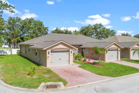 House in Edgewater, Florida 2 bedrooms, 98.01 sq.m. № 1793318 - photo 24