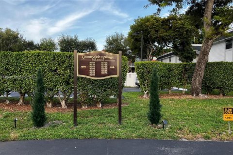 Condominio en venta en Hialeah, Florida, 2 dormitorios, 80.82 m2 № 1890977 - foto 29