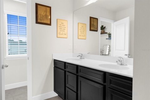 House in Land O' Lakes, Florida 3 bedrooms, 171.68 sq.m. № 1915313 - photo 20
