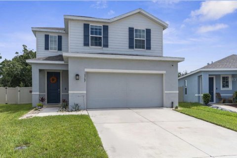 House in Land O' Lakes, Florida 3 bedrooms, 171.68 sq.m. № 1915313 - photo 3