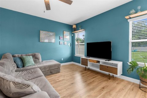 House in Land O' Lakes, Florida 3 bedrooms, 171.68 sq.m. № 1915313 - photo 7