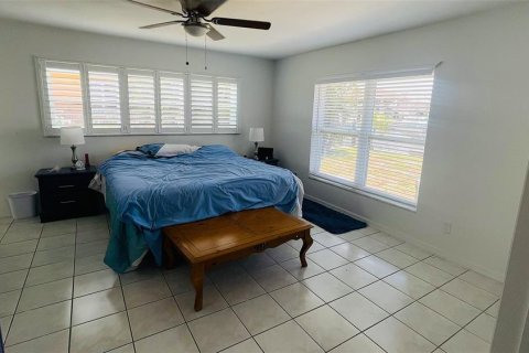 House in Punta Gorda, Florida 2 bedrooms, 186.73 sq.m. № 1797936 - photo 19