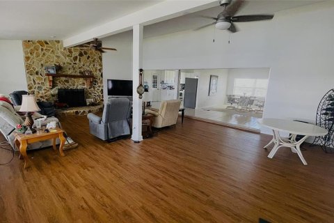 House in Punta Gorda, Florida 2 bedrooms, 186.73 sq.m. № 1797936 - photo 16