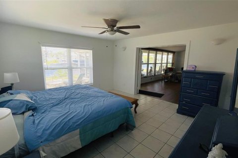 House in Punta Gorda, Florida 2 bedrooms, 186.73 sq.m. № 1797936 - photo 23