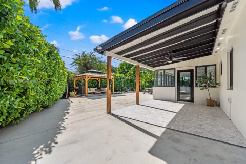 Villa ou maison à louer à Cutler Bay, Floride: 3 chambres, 138.42 m2 № 1971500 - photo 30