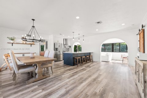 Villa ou maison à louer à Cutler Bay, Floride: 3 chambres, 138.42 m2 № 1971500 - photo 3