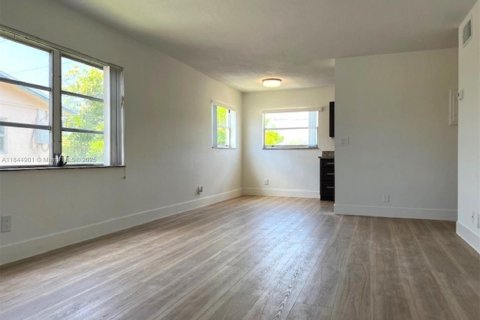 Condo à Oakland Park, Floride, 2 chambres  № 2039031