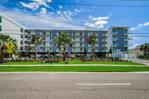 Condo in Clearwater, Florida, 3 bedrooms  № 1654187 - photo 1