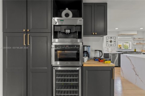 Купить виллу или дом в Лайтхаус-Пойнт, Флорида 4 спальни, 254.18м2, № 2083893 - фото 9
