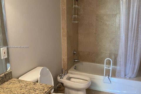 Copropriété à louer à Miami, Floride: 1 chambre, 77.57 m2 № 1891309 - photo 7