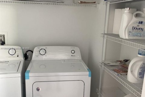 Copropriété à louer à Miami, Floride: 1 chambre, 77.57 m2 № 1891309 - photo 16