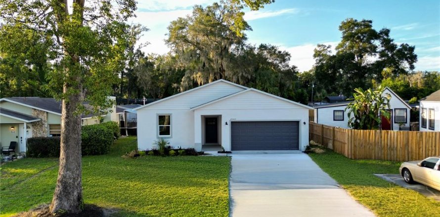 Villa ou maison à Mount Plymouth, Floride 3 chambres, 143.35 m2 № 1905058