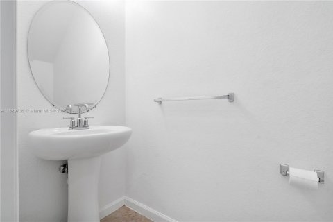 Adosado en venta en Lauderhill, Florida, 3 dormitorios, 138.98 m2 № 1934598 - foto 19