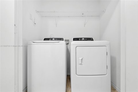 Adosado en venta en Lauderhill, Florida, 3 dormitorios, 138.98 m2 № 1934598 - foto 22