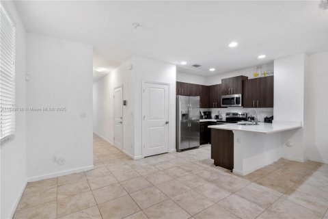 Adosado en venta en Lauderhill, Florida, 3 dormitorios, 138.98 m2 № 1934598 - foto 8
