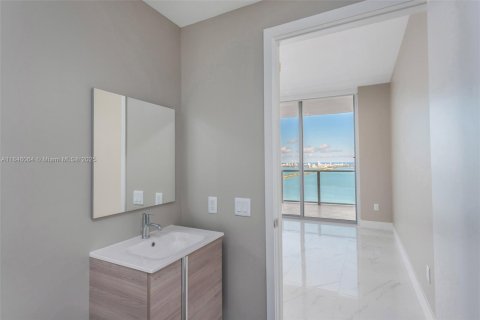 Condominio en venta en Miami, Florida, 2 dormitorios, 120.12 m2 № 1983377 - foto 9