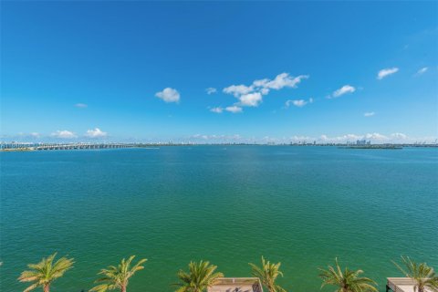 Condominio en venta en Miami, Florida, 2 dormitorios, 120.12 m2 № 1983377 - foto 30