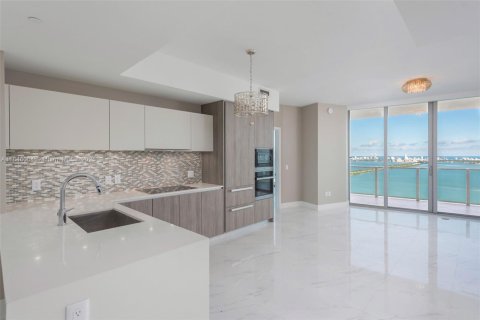 Condominio en venta en Miami, Florida, 2 dormitorios, 120.12 m2 № 1983377 - foto 1