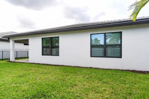 Villa ou maison à vendre à Lauderdale Lakes, Floride: 4 chambres, 169.83 m2 № 2192882 - photo 20