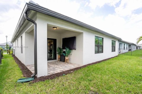 Villa ou maison à vendre à Lauderdale Lakes, Floride: 4 chambres, 169.83 m2 № 2192882 - photo 19