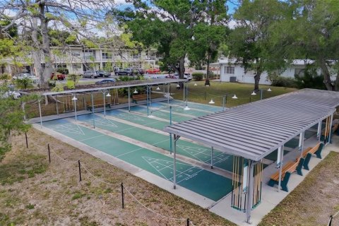 Condominio en venta en Kenneth City, Florida, 1 dormitorio, 55.28 m2 № 2129576 - foto 1