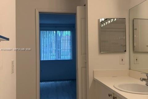 Condominio en alquiler en Tamarac, Florida, 1 dormitorio, 64.2 m2 № 2086159 - foto 16