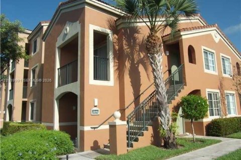 Condominio en alquiler en Tamarac, Florida, 1 dormitorio, 64.2 m2 № 2086159 - foto 4