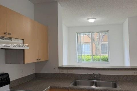 Condominio en alquiler en Tamarac, Florida, 1 dormitorio, 64.2 m2 № 2086159 - foto 12
