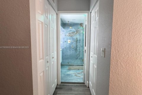Townhouse in Weston, Florida 4 bedrooms, 166.3 sq.m. № 1796358 - photo 13