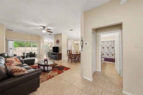 House in Wesley Chapel, Florida 3 bedrooms, 138.33 sq.m. № 2225611 - photo 7