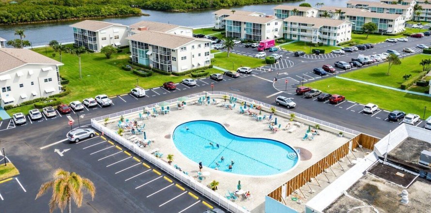 Condominio en Boynton Beach, Florida, 1 dormitorio № 1054785