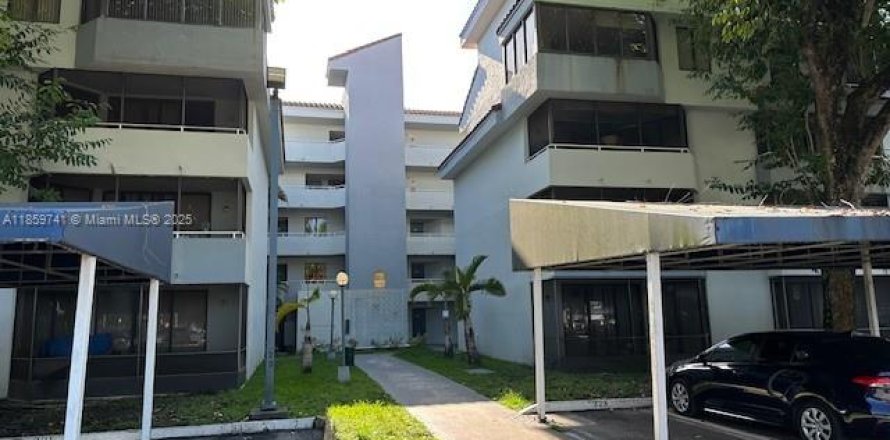 Condo in Miami, Florida, 2 bedrooms  № 1888261