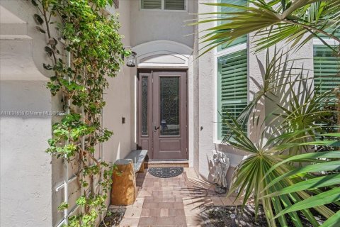House in Miramar, Florida 4 bedrooms, 282.24 sq.m. № 1809615 - photo 8