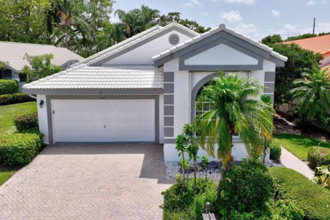 House in Boynton Beach, Florida 3 bedrooms, 222.13 sq.m. № 2172853