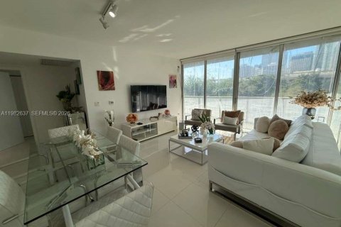 Купить кондоминиум в Майами, Флорида 2 спальни, 116.59м2, № 2048785 - фото 2