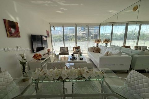 Купить кондоминиум в Майами, Флорида 2 спальни, 116.59м2, № 2048785 - фото 16