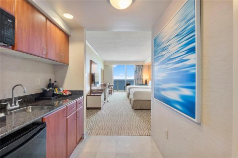 Condo in North Miami Beach, Florida, 1 bedroom  № 2082290 - photo 14