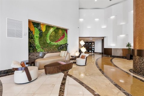 Condo in North Miami Beach, Florida, 1 bedroom  № 2082290 - photo 10