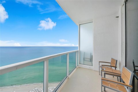 Condo in North Miami Beach, Florida, 1 bedroom  № 2082290 - photo 20