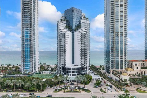 Condo in North Miami Beach, Florida, 1 bedroom  № 2082290