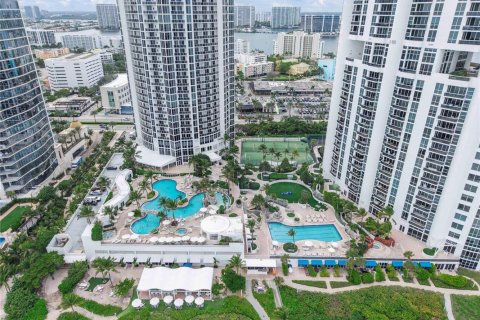 Condo in North Miami Beach, Florida, 1 bedroom  № 2082290 - photo 7